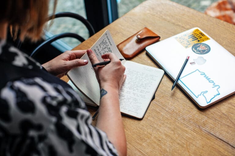 dispatched divorcee writes good stories and wants to teach you how to write about divorce too